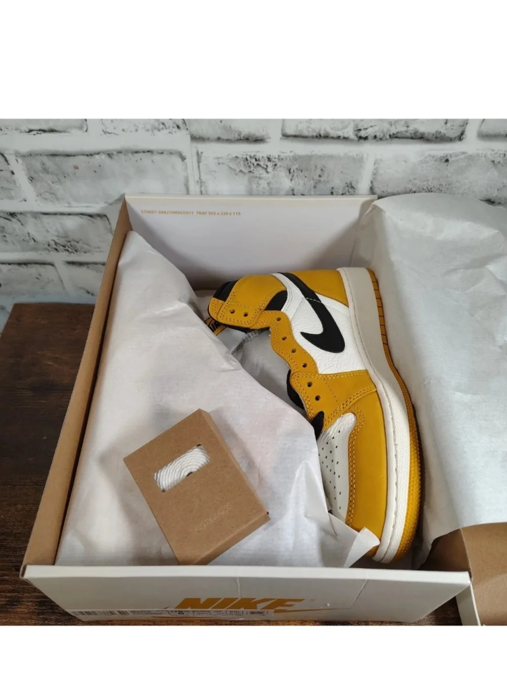 Nike Air Jordan 1 Retro High OG Yellow Ochre Men's